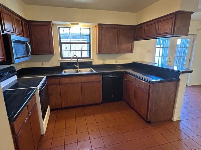 Photo - 246 Rolling Hills Pl