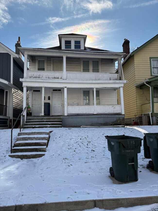 Building Photo - 1473-1475 Hildreth Avenue Unit 1473