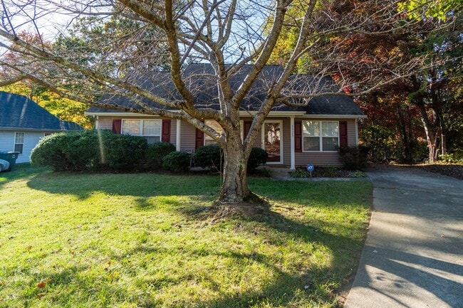 Photo - Beautiful 3 Bed 2 Bath home located in Greensboro!