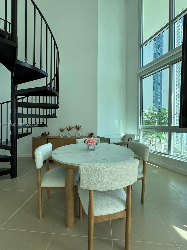 Photo - 300 S Biscayne Blvd Unit L-1218