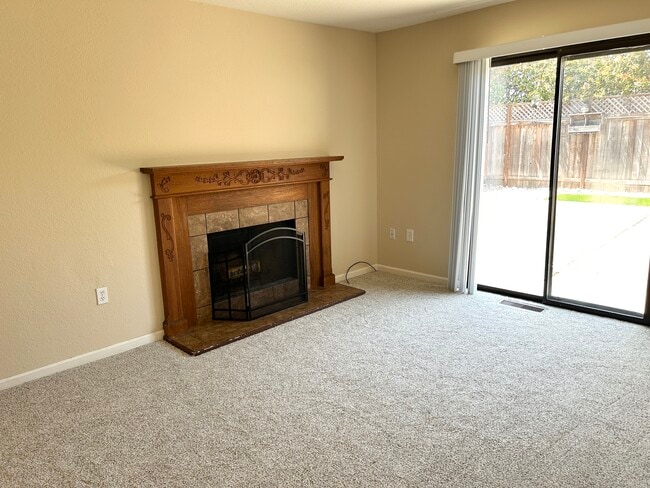 Photo - 75 Francis Cir