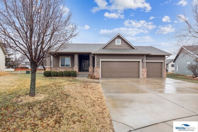 Building Photo - 4 bedroom 3 bath - Andover - ***Andover Sc... Rental