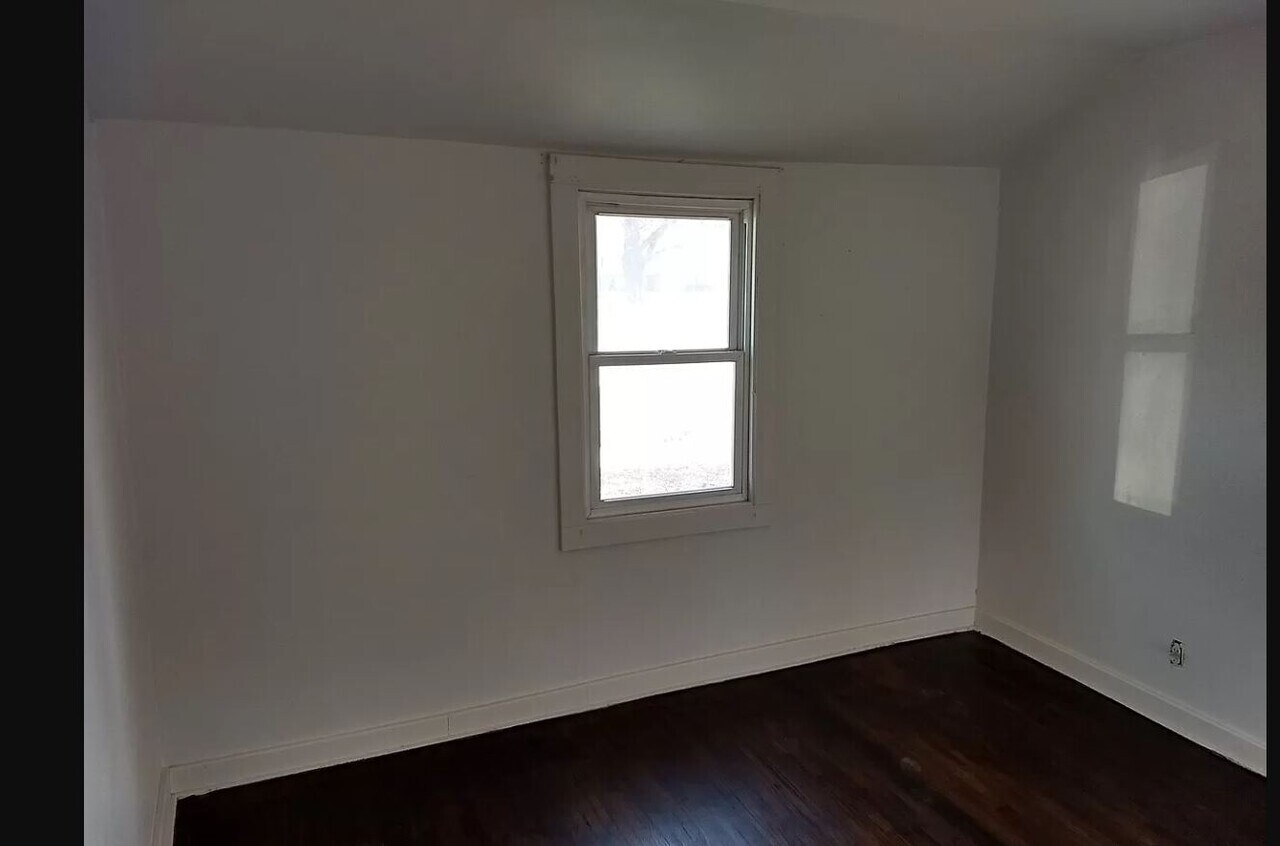 Photo - 130 W Cherry St North Liberty