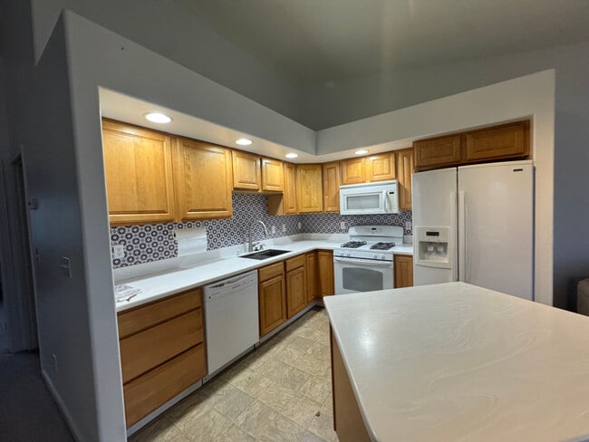 Photo - 1840 N Monte Vista Dr Unit A