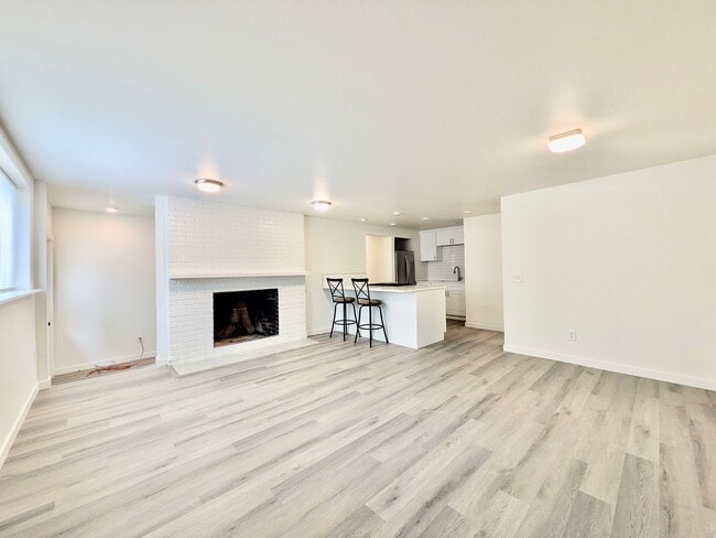 Photo - 9938 SW Terwilliger Blvd Unit B - LOWER