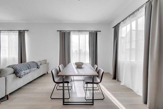 Photo - 2027 Bluestone Cir