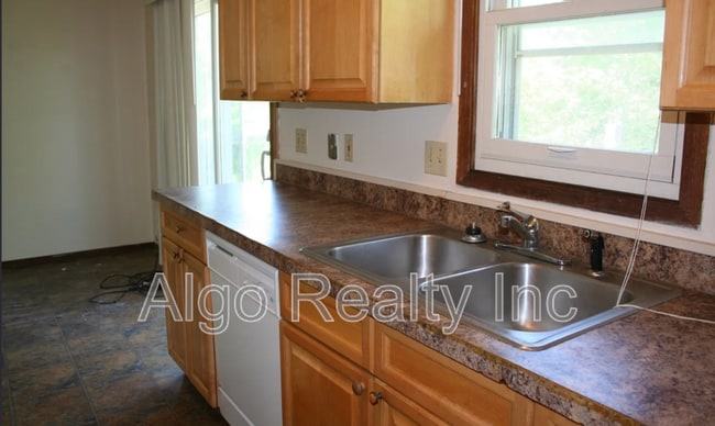 Photo - 130-134 W 61st St