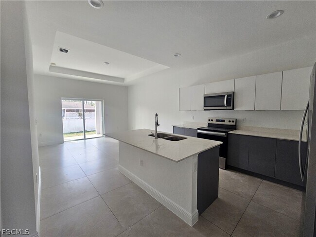 Photo - 8753 Buckingham Rd