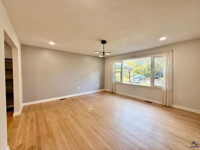 Photo - 519 Arrowhead Trl