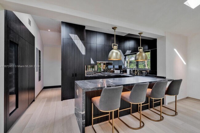 Photo - 967 NE 78th St