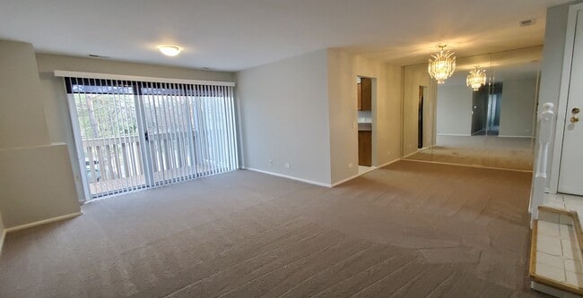 Photo - 1406 Clairmont Ct Unit 1406 Clairmont Ct