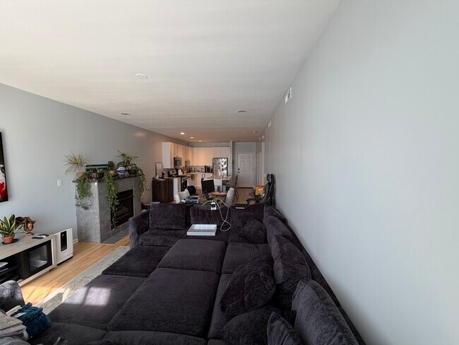 Photo - 6135 N Broadway