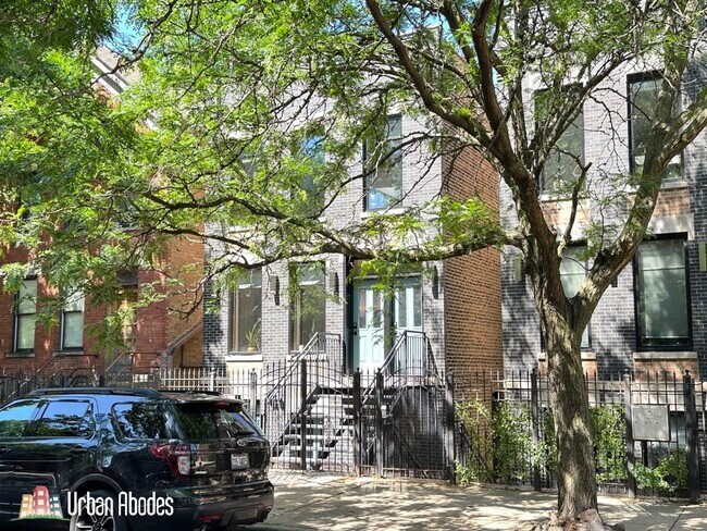 Photo - 1424 N Bosworth Ave Unit J05W