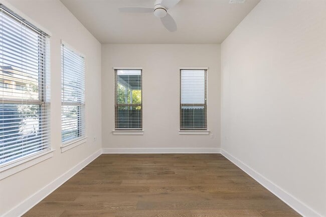 Photo - 2401 McBee St