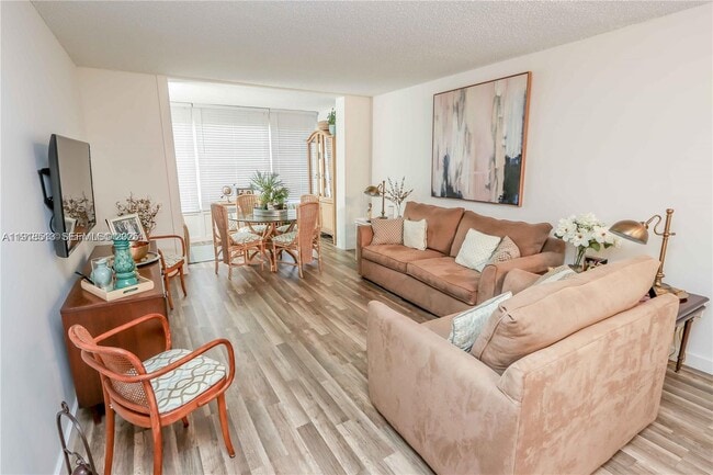 Photo - 9150 Lime Bay Blvd Unidad 212