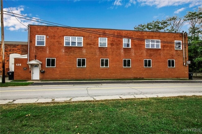 Photo - 126 E Niagara St Apartment