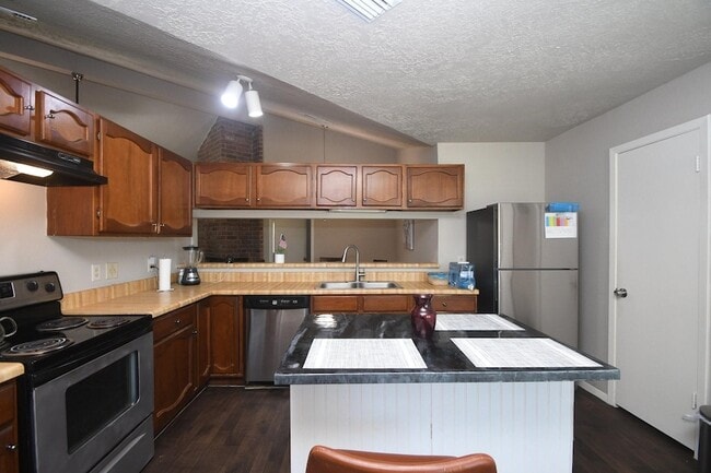 Photo - 10102 Barmont Dr