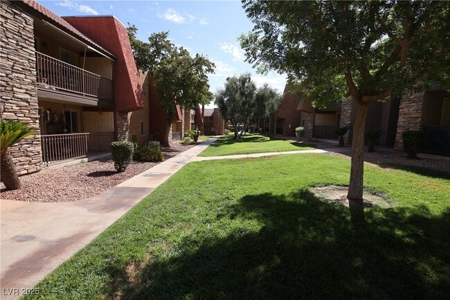 Building Photo - 5081 River Glen Dr Unit 115 Rental