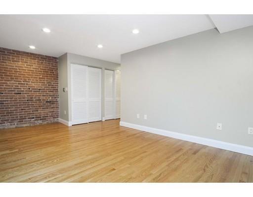 Photo - 95 Gainsborough St Unidad 007
