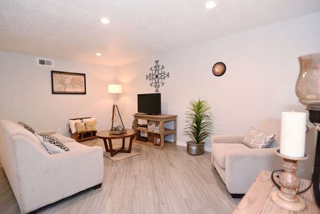 Photo - 3 Corners West