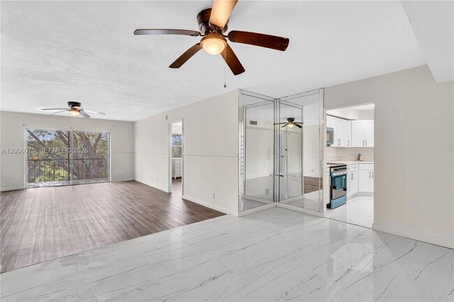 Photo - 3360 Spanish Moss Terrace Unidad 305