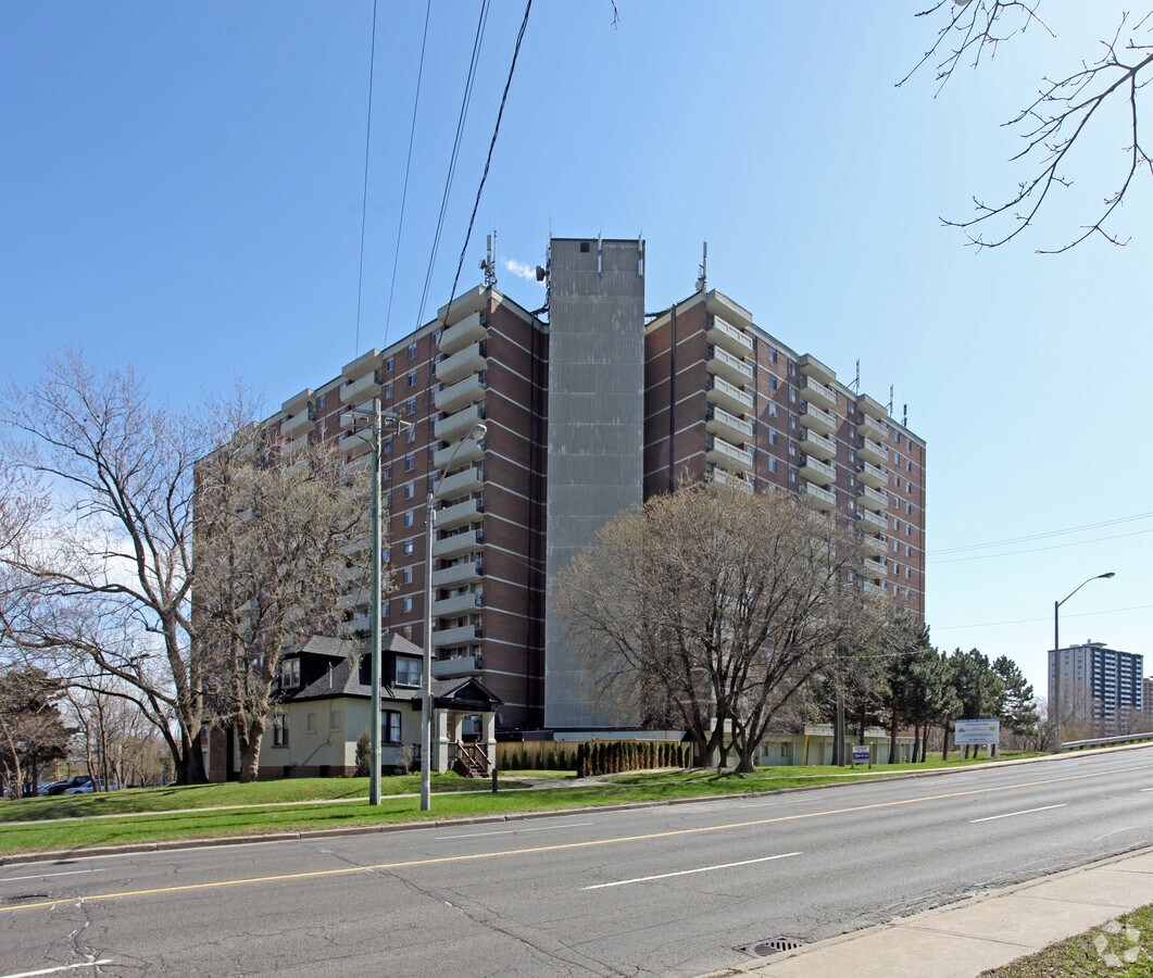 Markham Apartments - Markham Apartments