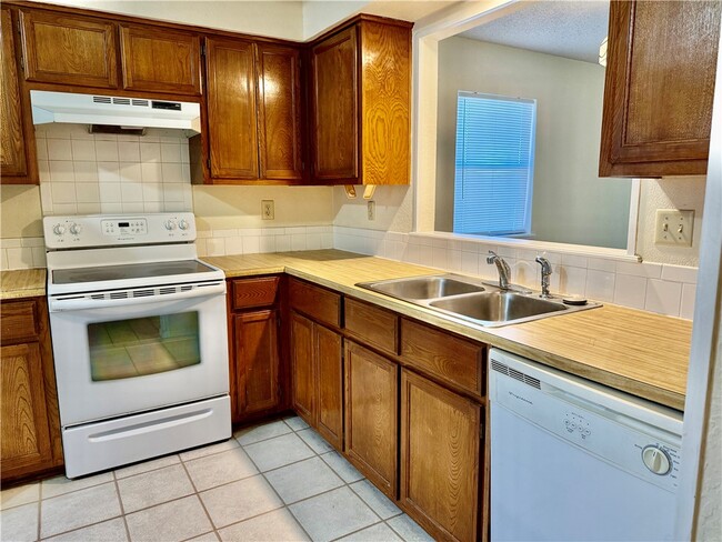 Photo - 501 Carroll Dr