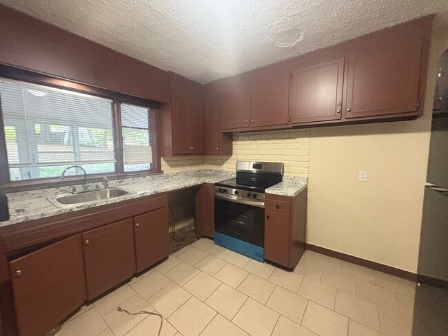 Photo - 60 Fountain Ter