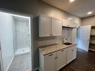 Building Photo - 1233 Eggert Rd Unit Lower Front