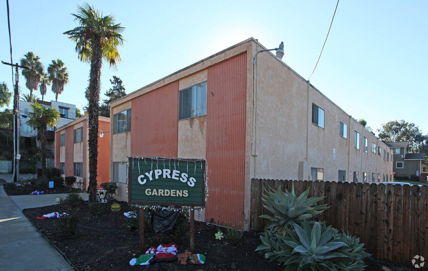 Cypress Gardens - Cypress Gardens Apartments
