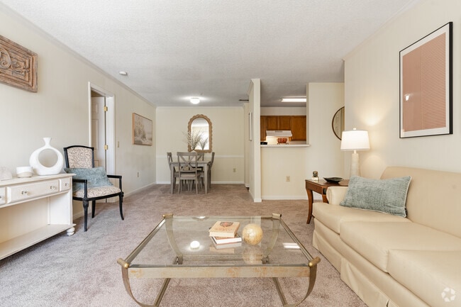 2BR, 2BA - 1,138SF - Living Room