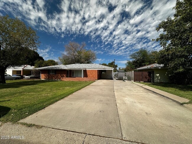 Photo - 4238 E Pinchot Ave