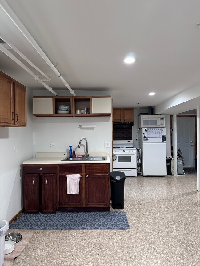 Building Photo - 515 South Blvd Unit 1E