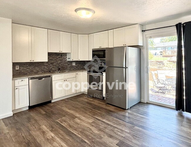 Photo - 7465 Kendall St