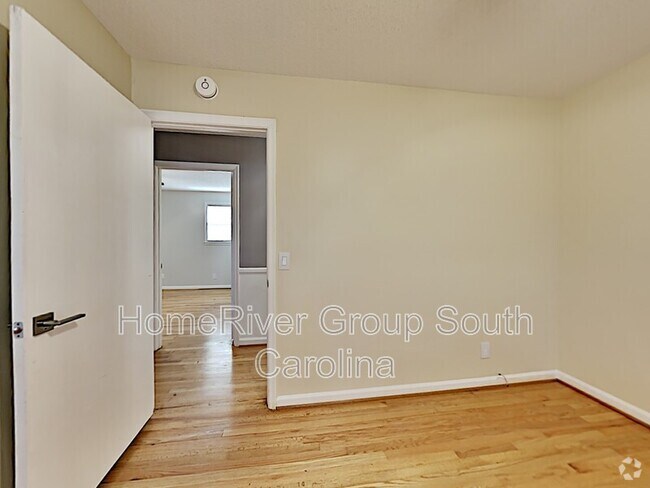 Building Photo - 7908 Tradd St Rental