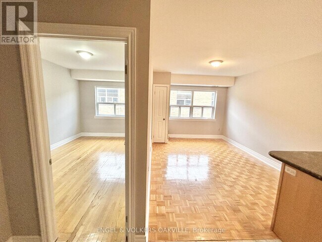 Photo - 11 Thirty Third St Unit 304