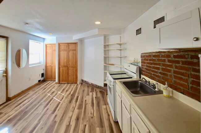 11 Wright Ave