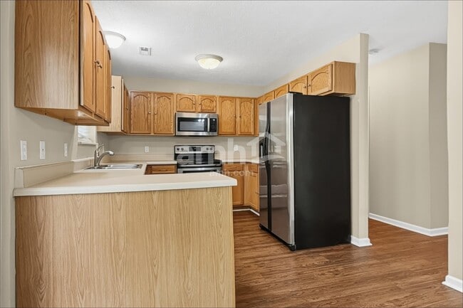Photo - 4417 Oakbank Ln