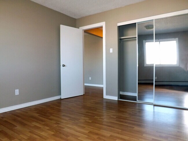 Photo - Joy Manor Apartments