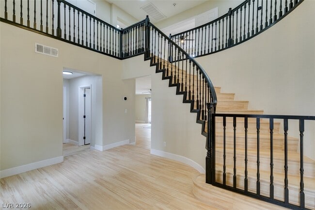 Photo - 821 Long Branch Dr