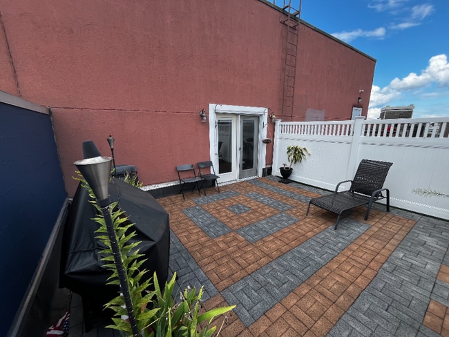 Photo - 99 Pine St Unidad 304