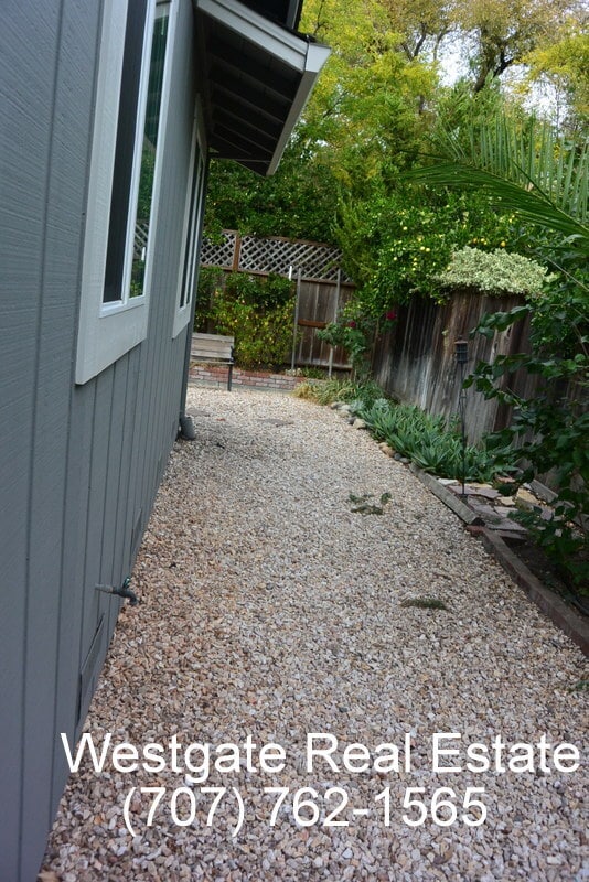 Photo - 530 Chase St