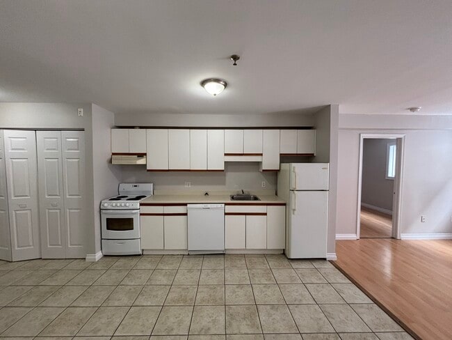 Photo - 3034 Windsor St Unit 102