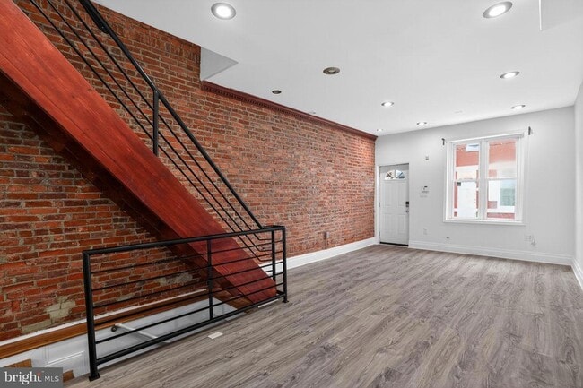 Photo - 1302 N Dover St