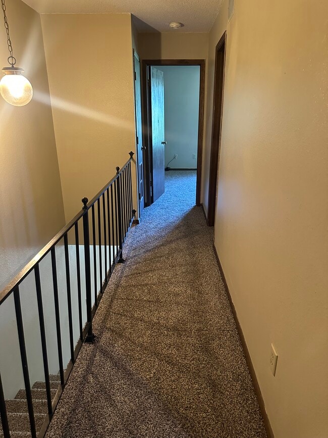 Photo - 119 Plains St