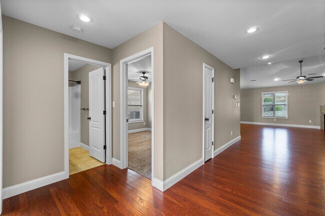 Photo - Park Place 3138/3140 Unit 3140