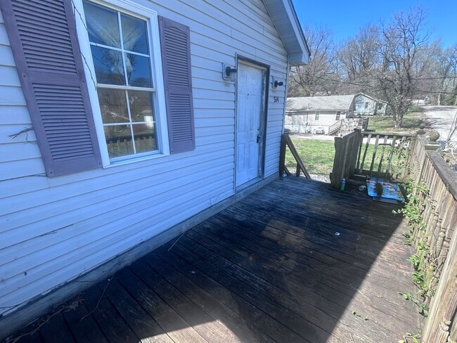 Building Photo - 514 Brookside Ave