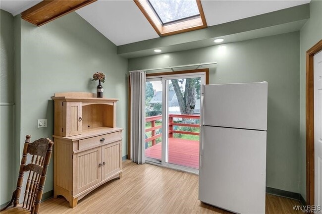 Photo - 120 Aldrich Pl