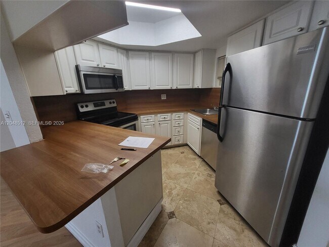 Photo - 8225 Lake Dr Unit 405