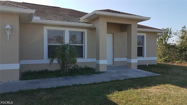 Photo - 932 Dobbins St E